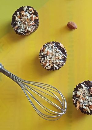 A picture of Peanut choco cups.