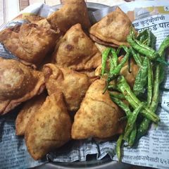 Samosa A picture of Samosa.