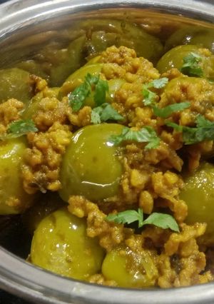 A picture of Fenugreek Stuffed Gumberries (Gunda).