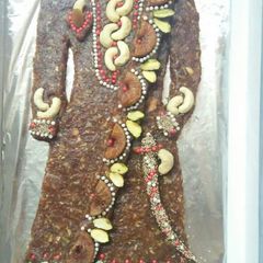 A picture of Dates shervani.