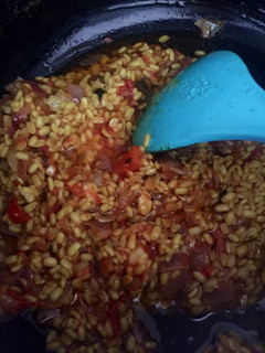 A picture of Fry mash dal.
