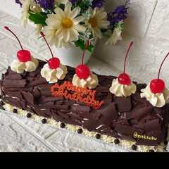 รูปของ Black Forest Roll Cake (6 telur)