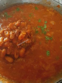 राजमा करी (Rajma Curry Recipe In Marathi) रेसिपी चे मुख्य फोटो
