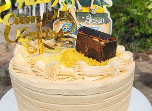 Una foto de Torta de cumpleaños sin gluten (temática Luffy)