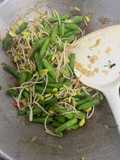 Tumis cambah kedelai & buncis