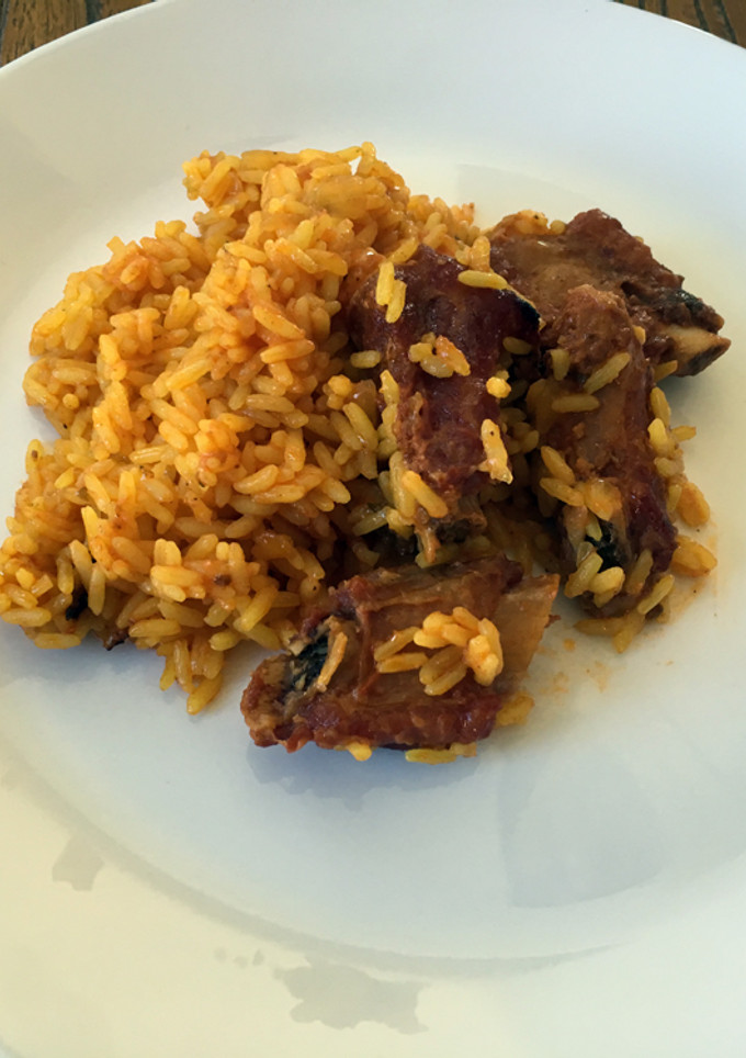 Una foto de Arroz con costillas de cerdo ibérico adobadas