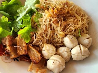 หมี่คลุก