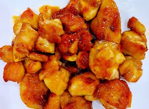 Hình của món Đùi gà chiên mắm.