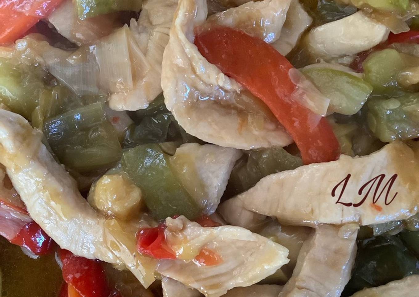 Pollo con verdura y salsa de soja