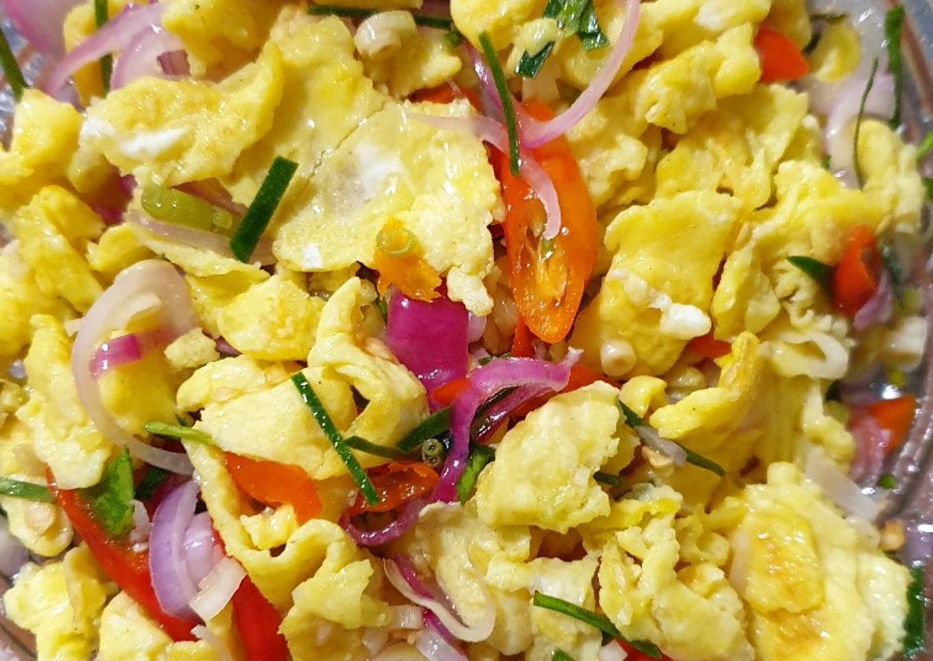 Orak-arik Telur Sambal Matah