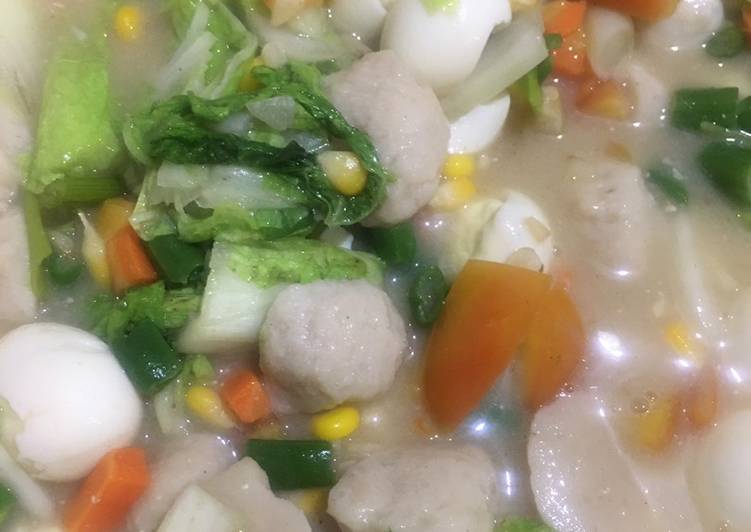 Bagaimana Membuat Capcay Bakso Telur Puyuh (24) yang Enak Banget