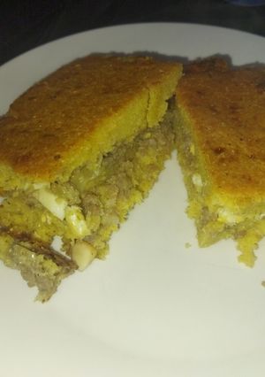 Una foto de Sopa so'o (sopa paraguaya con relleno de carne)