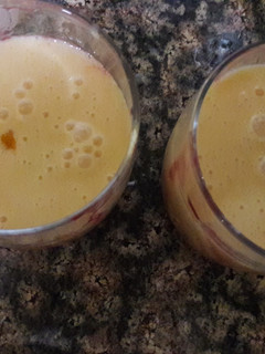आम की लस्सी (Aam ki Lassi recipe in Hindi) रेसिपी मुख्य फोटो