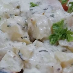 A picture of Honey mustard potato salad.