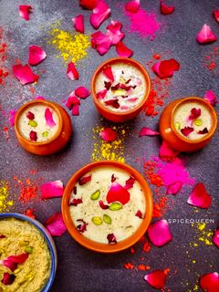 ઠંડાઈ (Thandai recipe in Gujarati) રેસીપી મુખ્ય ફોટો