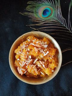कद्दू का हलवा (kaddu ka halwa recipe in Hindi) रेसिपी मुख्य फोटो