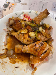 A picture of Chicken leg in spring onion ginger sauce.