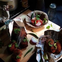 A picture of Beetroot and carrot cutlet.