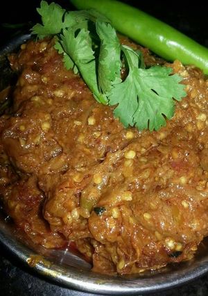 A picture of Baingan ka bharta.
