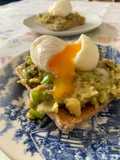 Tostada con huevo pasado por agua ¡lo mejor en desayunos!
