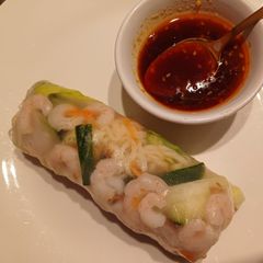 A picture of Vietnamese Summer Rolls.