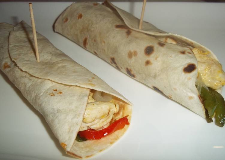 Fajitas de solomillo de pollo y pimientos