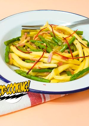 Una foto de Maccheroni a la Carbonara con Espárragos Trigeros