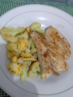 Foto resep Steak ayam dan tumis sayur (blumkul & janten) menu diet sehat