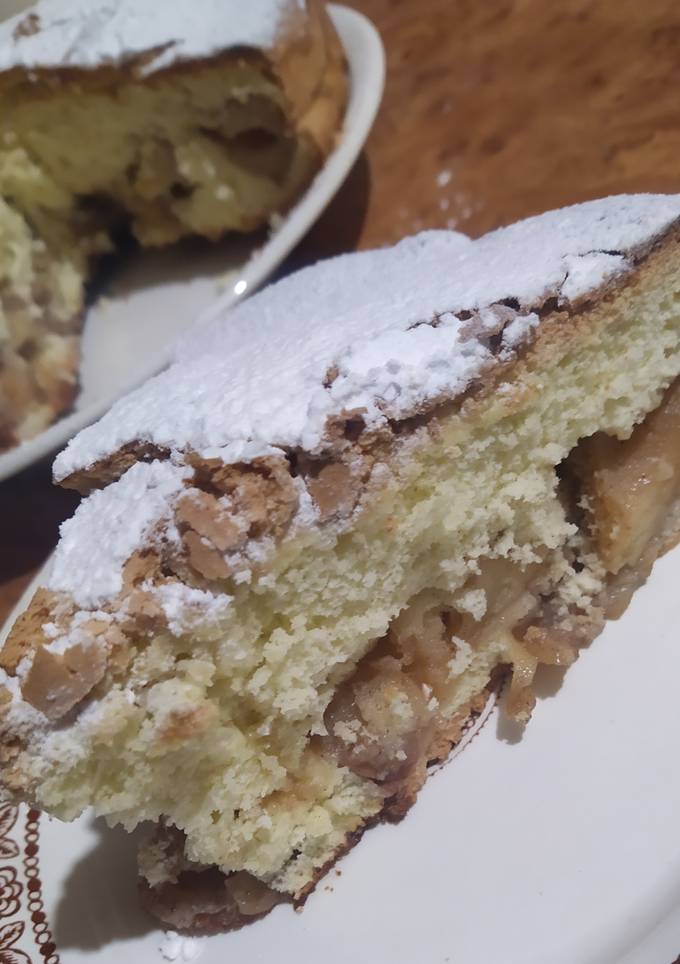 Шарлотка з яблуками