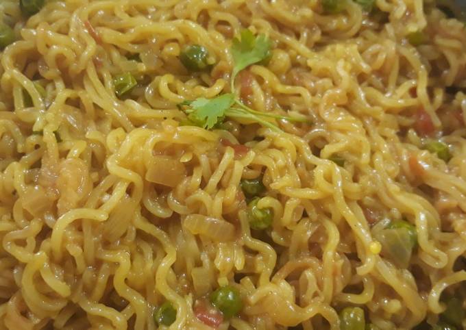 Fried maggi