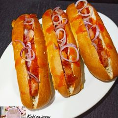 Home made hot dogs A picture of Home made hot dogs.