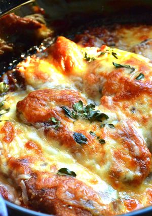 A picture of Chicken Parmigiana.