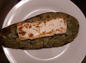 Una foto de Nopal con queso panela asado 🤤🤤