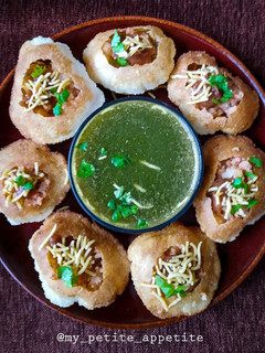 பானி பூரி (Paani poori recipe in tamil) செய்முறை முக்கிய புகைப்படம்