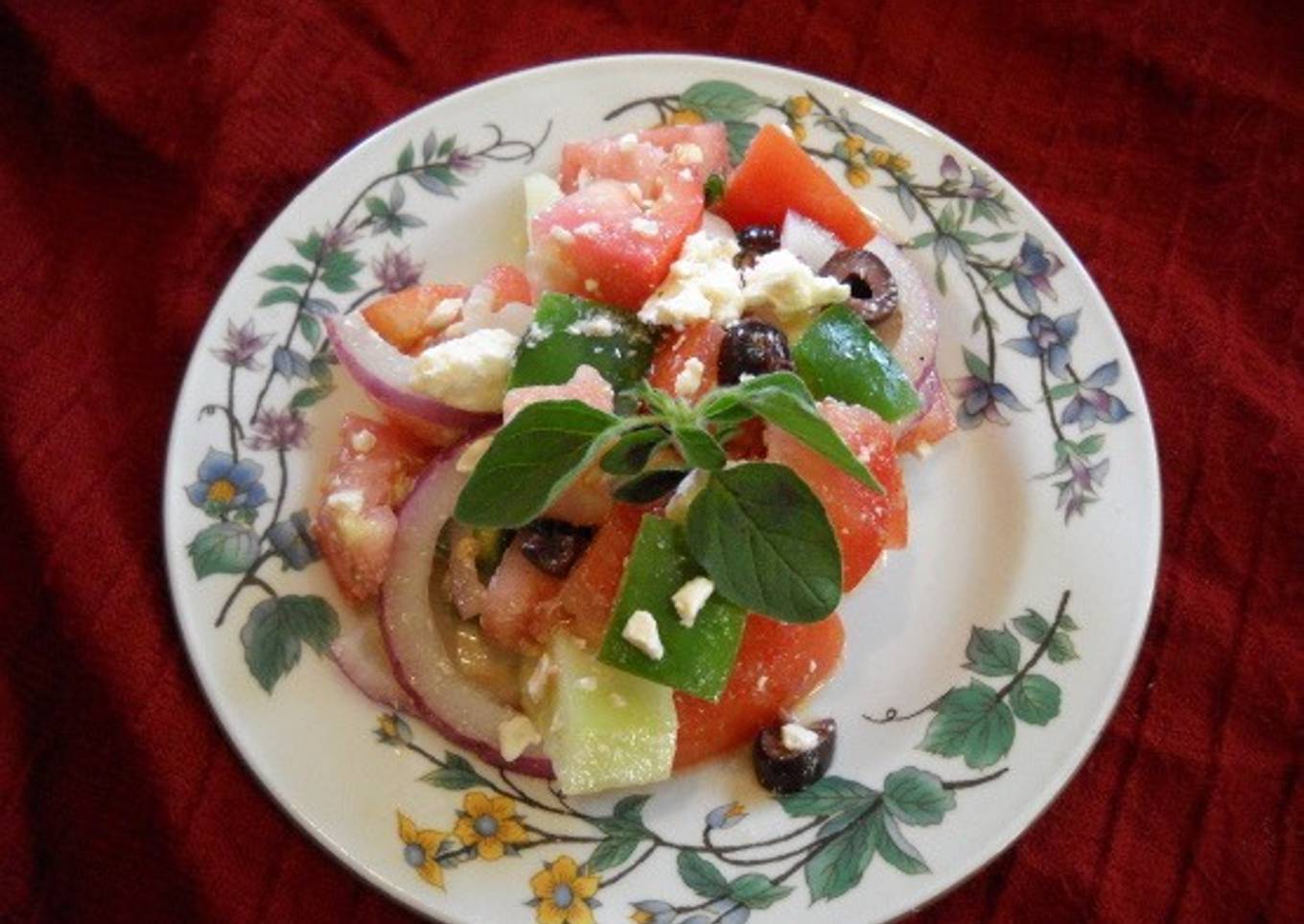 Greek tomato salad