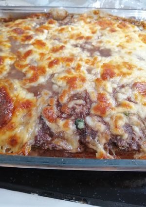 Una foto de Pastel de carne al horno relleno