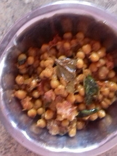 பட்டாணி வறுவல் (Pattani varuval recipe in tamil) செய்முறை முக்கிய புகைப்படம்