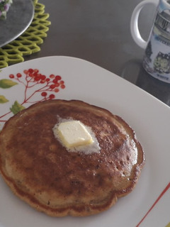 Una foto de Hot cake con nueces y almendras