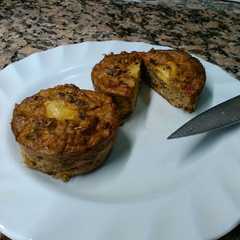 A picture of Muffins de calabaza, remolacha y caballa.