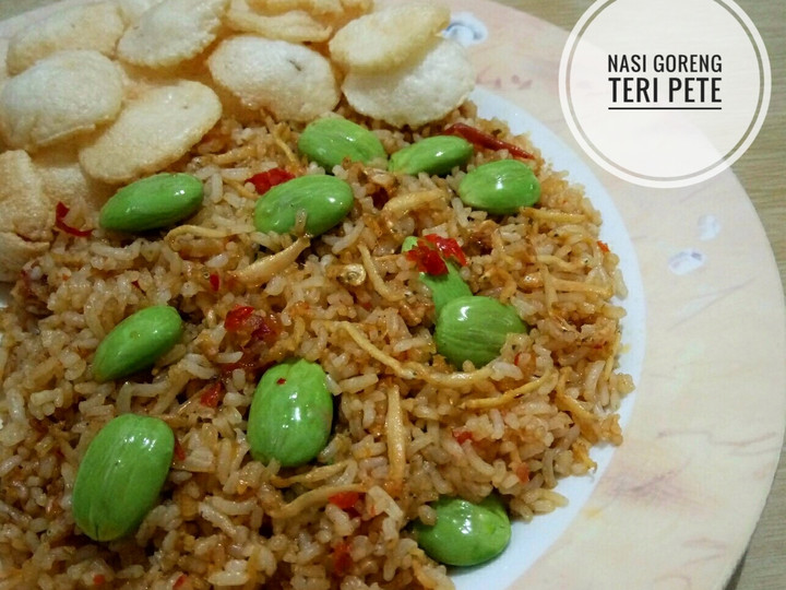 Cara Gampang Menyiapkan Nasi Goreng Teri Pete, Lezat Sekali