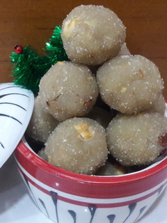 அவல் லட்டு(poha laddu) (Aval laddu recipe in tamil) செய்முறை முக்கிய புகைப்படம்