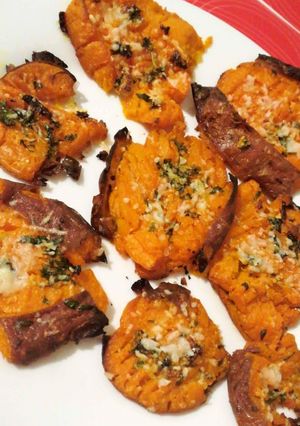 Foto de Batata doce ao murro com alho e parmesão
