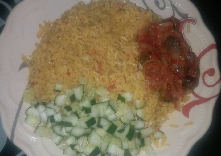 Fried rice with pepper gizzard and cucumber