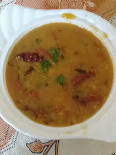 देसी स्टाइल में तड़के वाली अरहर दाल (desi style me tadke wali arhar dal recipe in Hindi) रेसिपी मुख्य फोटो
