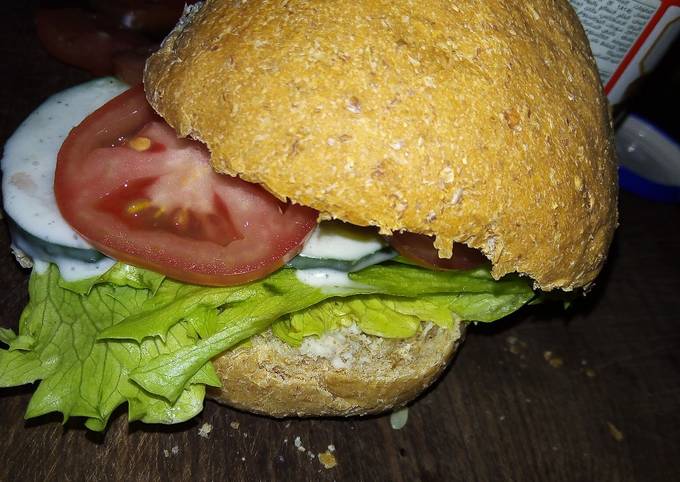 Simple veggie burger