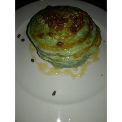 Vegan Mermaid Pancakes A picture of Vegan Mermaid Pancakes.