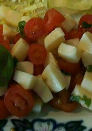 Una foto de Ensalada caprese. 🍅