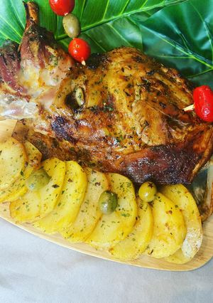 Une photo de Épaule d’agneau aux pommes de terre fondante