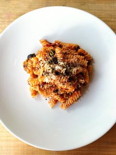 Una foto de Pasta a la Puttanesca Michi 🍝