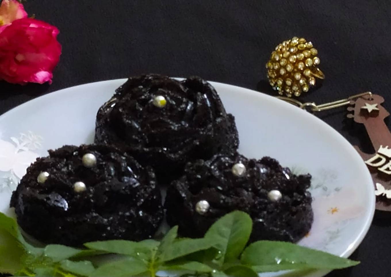 Dark Choco Rose Cake